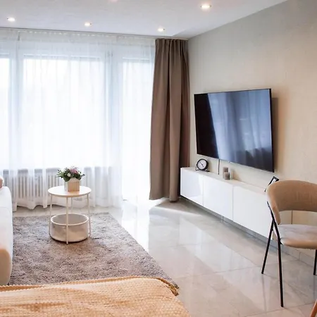Appartement Stylisches Apartment, Naehe Mb Werk, Ausstattung, Zentral Und Sonnig Sindelfingen