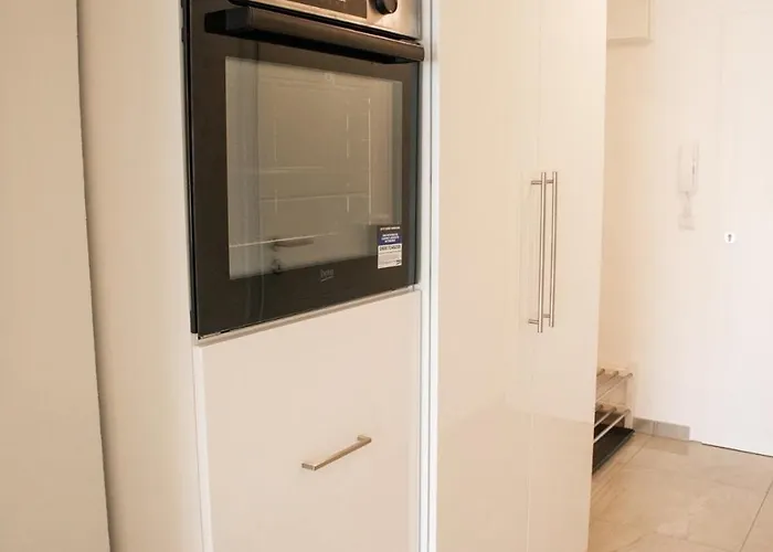 Stylisches Apartment, Naehe Mb Werk, Ausstattung, Zentral Und Sonnig Apartamento